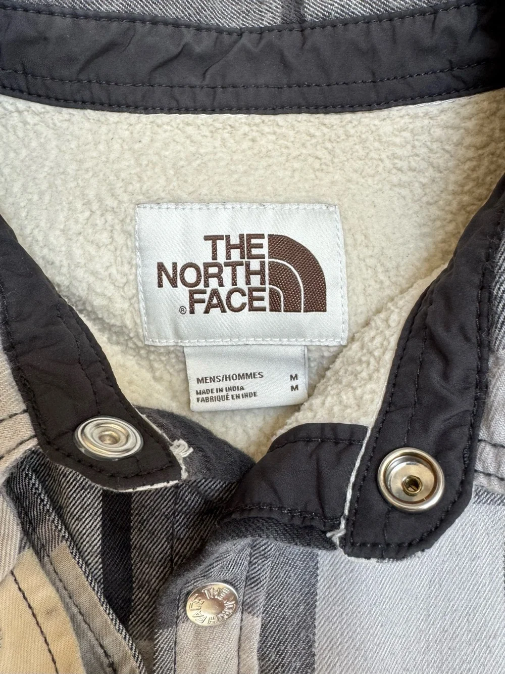 The North Face Men's Sz M Gray & Cream Plaid Snap-Up Shirt
